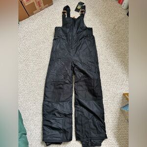 NWT Kids Black Snow Bib Overalls size M 8-10